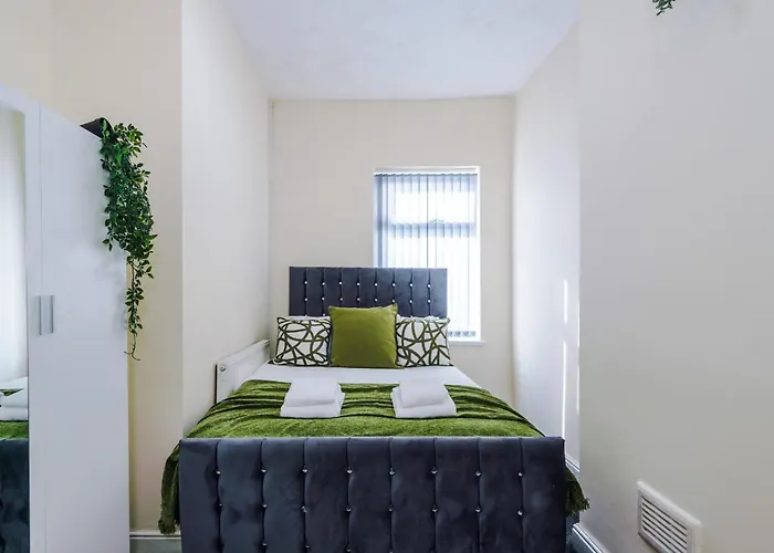 Tatil Evi Cosy 3Br Family Home Near Etihad And Coop Live - Free Parking!