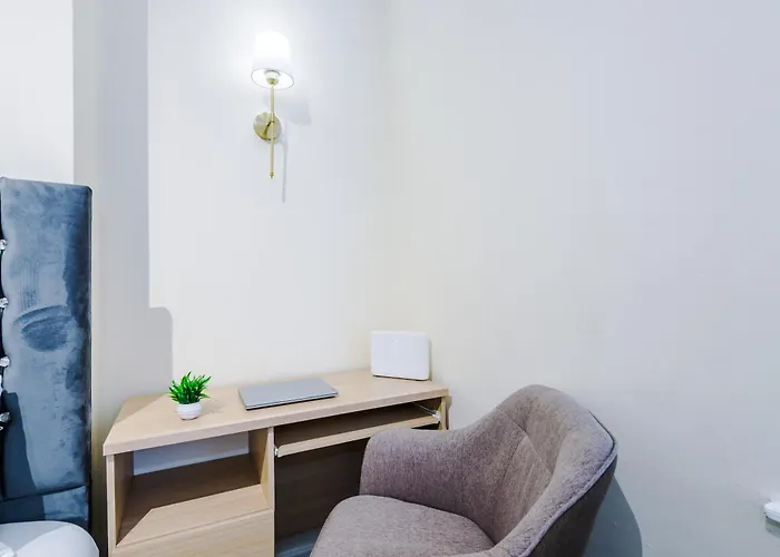 Cosy 3br Near Etihad And Coop Live - Free Parking! Сasa de vacaciones