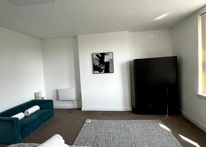 The Failsworth Collection - Stylish With Free Parking