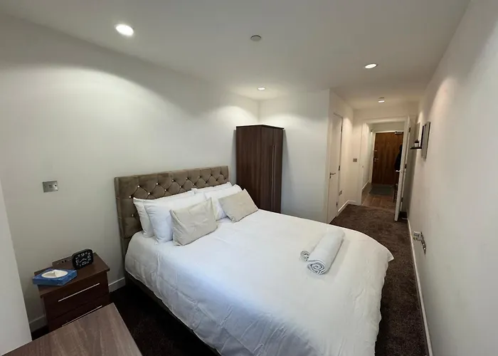 Numberone - Pink - Mediacityuk Manchester