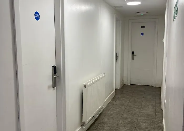 Rahman Hostel Manchester