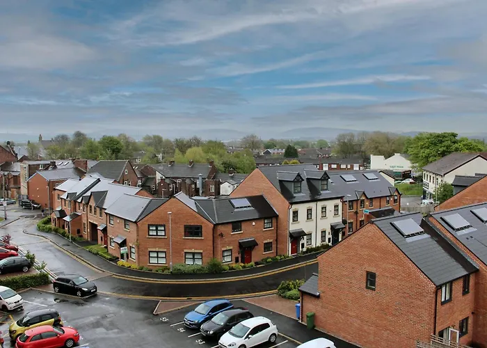 Escape - Private & Bathroom Near Etihad And Coop Arena - Free Secure Parking 홈스테이 *