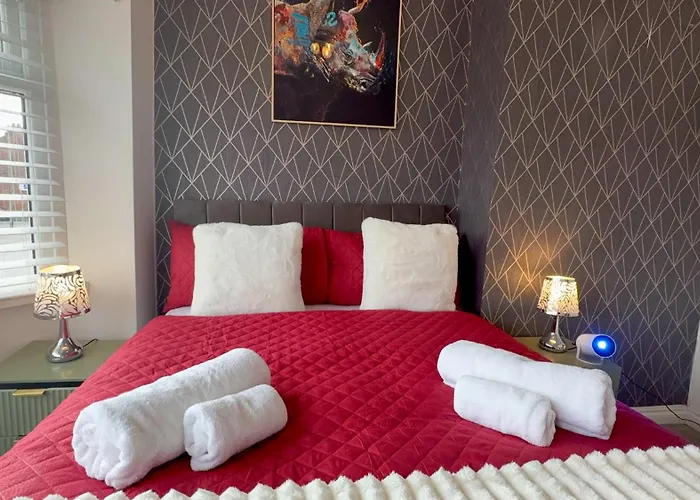 דירה Contractor Stays, Fast Wifi, Free Parking, Work *