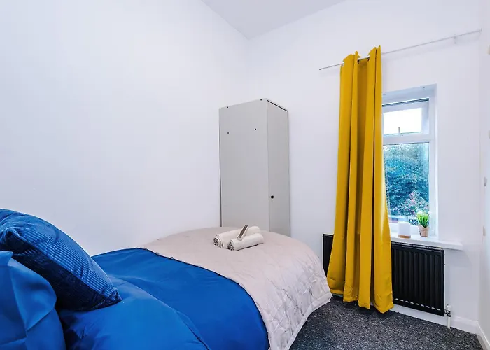 Stunning 3bedroom Home, Game Room, Free Parking, Fully Stocked, Sleeps 8 Апартаменты *