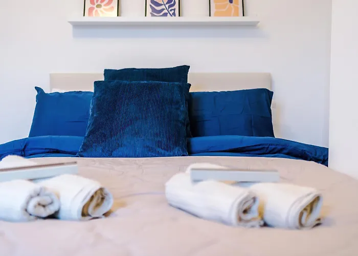 아파트 Stunning 3bedroom Home, Game Room, Free Parking, Fully Stocked, Sleeps 8 맨체스터