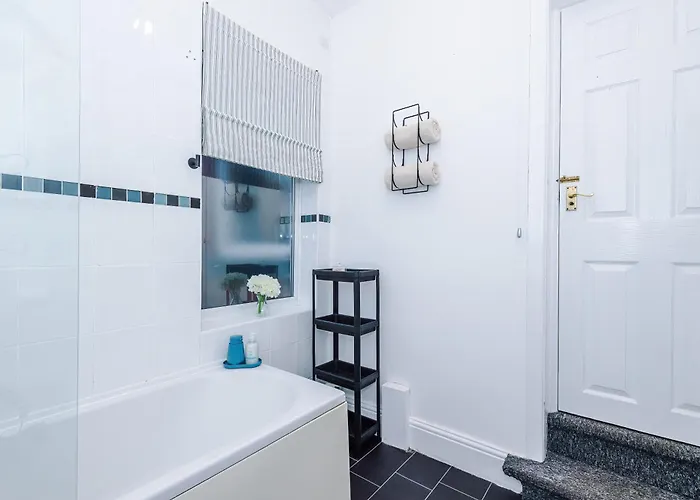 Daire Stunning 3bedroom Home, Game Room, Free Parking, Fully Stocked, Sleeps 8