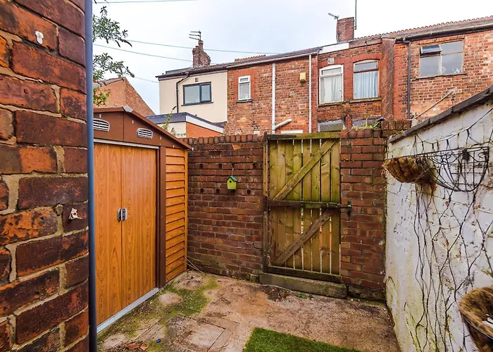 Stunning 3bedroom Home, Game Room, Free Parking, Fully Stocked, Sleeps 8 아파트 맨체스터