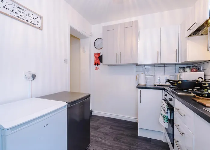 아파트 Stunning 3bedroom Home, Game Room, Free Parking, Fully Stocked, Sleeps 8