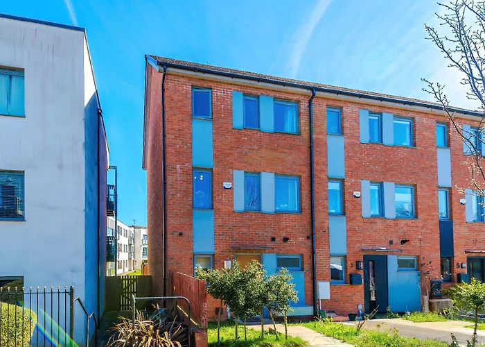 Huge 5 Bedroom Townhouse In Salford, Free Parking, Sleeps Up To 11 Guests Apartmán Manchester