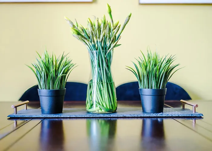 Huge 5 Bedroom Townhouse In Salford, Free Parking, Sleeps Up To 11 Guests Διαμέρισμα *