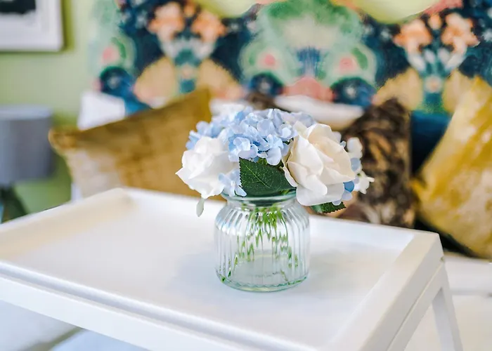 Huge 5 Bedroom Townhouse In Salford, Free Parking, Sleeps Up To 11 Guests Apartmán Manchester