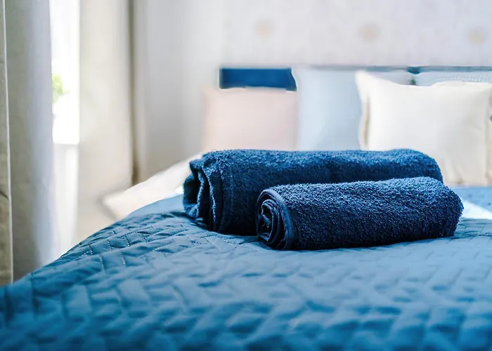 Incredible 4bedroom In Salford, Game Room, Free Parking, Smart Tv Apartment *