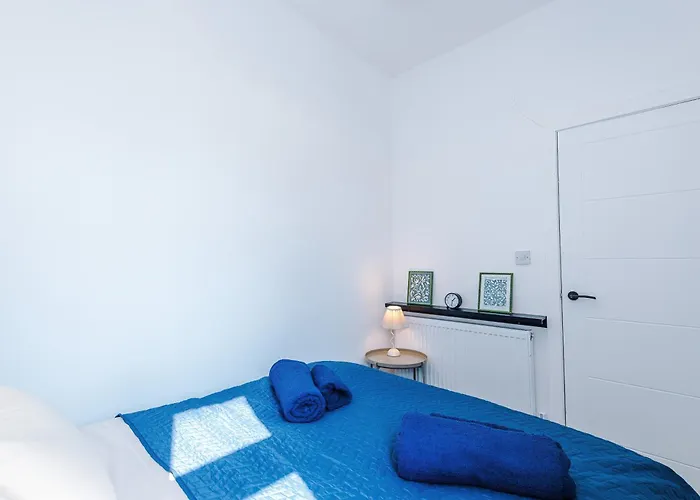 Incredible 4bedroom In Salford, Game Room, Free Parking, Smart Tv * Manchester