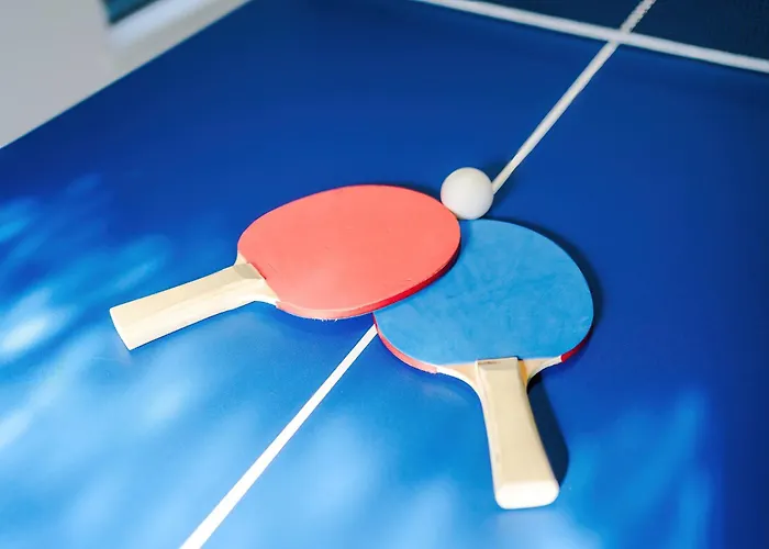 Stunning 3 Bedroom In Stretford, Game Room, Summer House, Smart Tv, Driveway Apartmán *