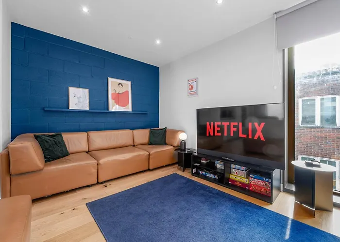 Free Parking - Roof Terrace - Luxury Townhouse