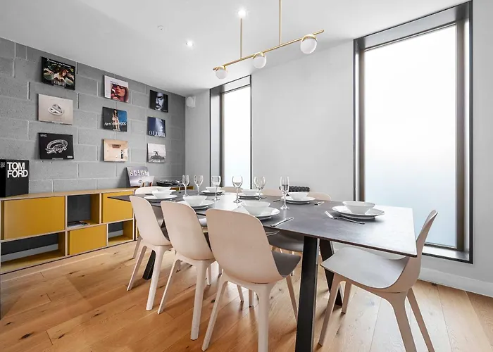 Feriehus Free Parking - Roof Terrace - Luxury Townhouse *