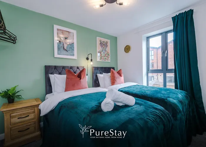 Nyaraló Modern 5 Bedroom House In By Purestay - Short With Service & Free Parking