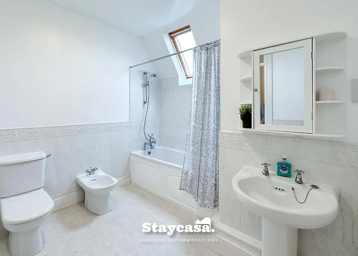 Whalley Range Hideaway 7mins To With Parking * 맨체스터