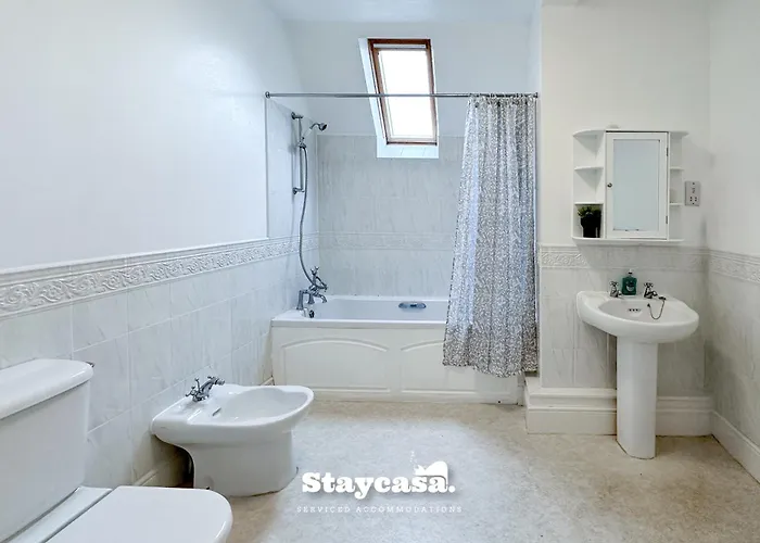 Whalley Range Hideaway 7mins To With Parking * 맨체스터