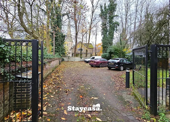 Whalley Range Hideaway 7mins To With Parking 아파트 맨체스터