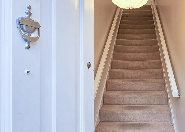 아파트 Whalley Range Hideaway 7mins To With Parking 맨체스터