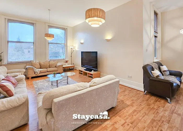 아파트 Whalley Range Hideaway 7mins To With Parking