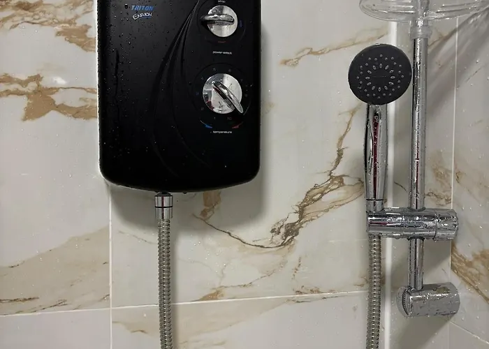 Apartamento 1 Bedroom Flat - Airport - 7 Mins To Man - Staycations & Business Stays! Mánchester