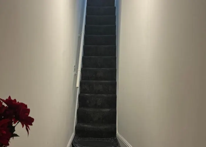 Apartament 1 Bedroom Flat - Airport - 7 Mins To Man - Staycations & Business Stays! Manchester