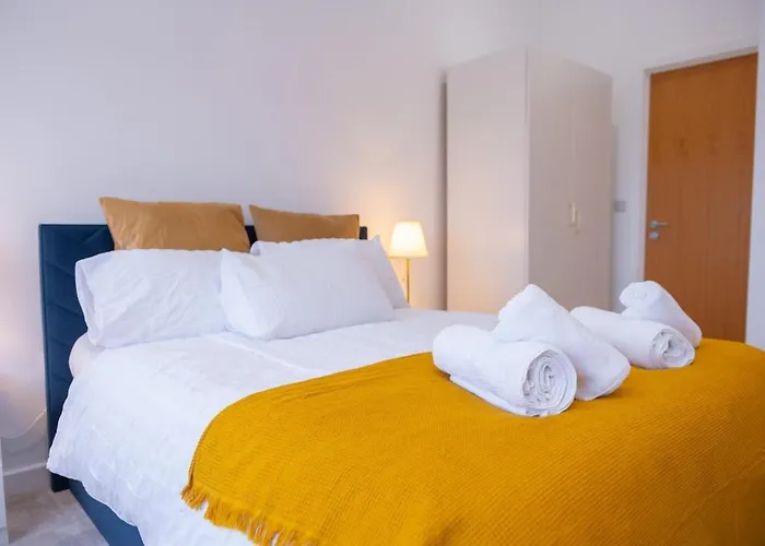 Hive Near Etihad Coop Live Appartement