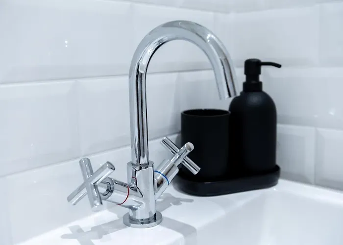 Hive Near Etihad Coop Live 맨체스터