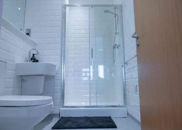 Appartement Hive Near Etihad Coop Live