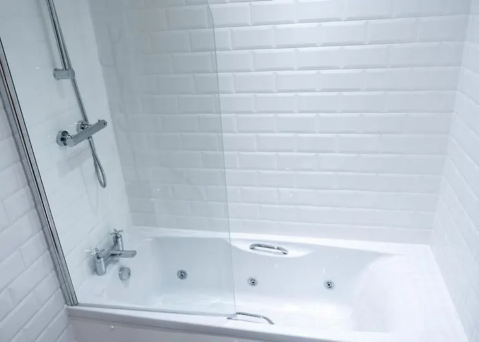 Hive Near Etihad Coop Live *