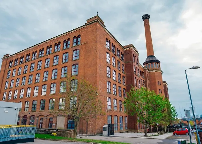 Appartement Hive Near Etihad Coop Live