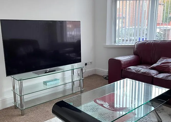 Spacious 3 Bed With Driveway 펜션 맨체스터