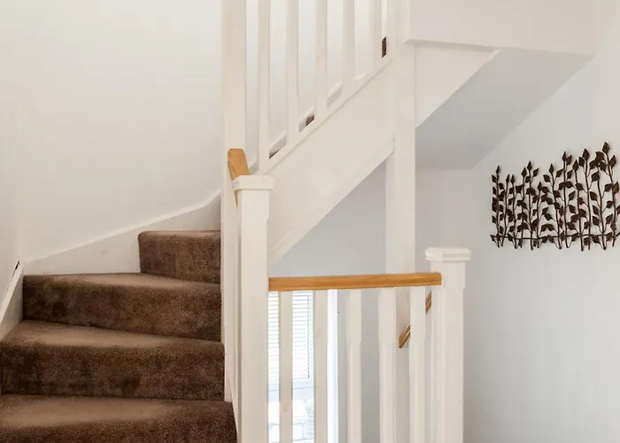 Luxury Sleeps 9 With Hot Tub & Pool * Mánchester