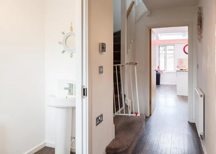 Luxury Sleeps 9 With Hot Tub & Pool Apartamento Mánchester