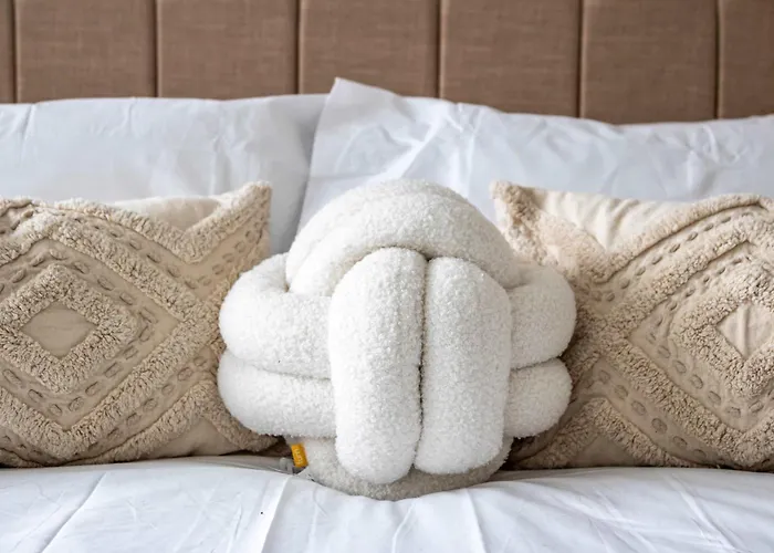 아파트 Modern And Sleek 2 Bed Flat In