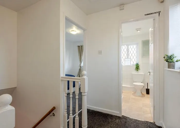 Entire With Free Parking Near Old Trafford, Media & Centre * Manchester