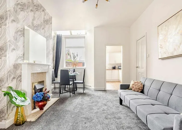 아파트 2 Min Walk Etihad Stadium & Coop Arena - 3br, Free Parking