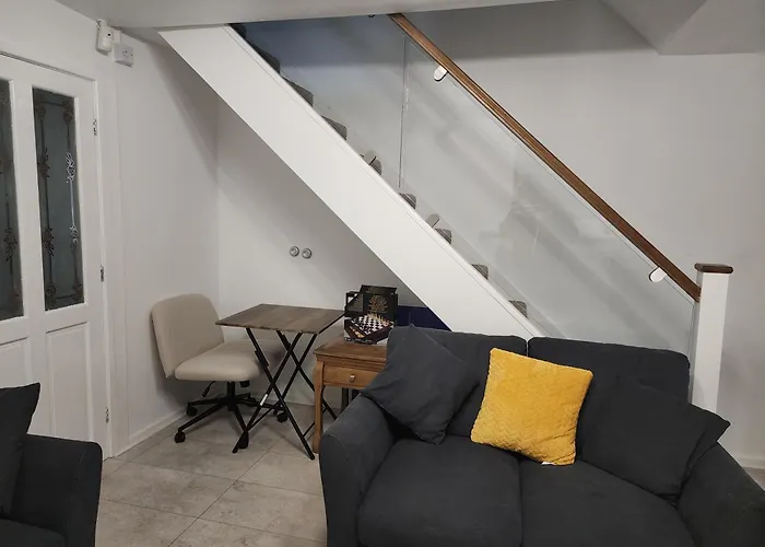 My -2 Bed House-free Parking 度假居 *