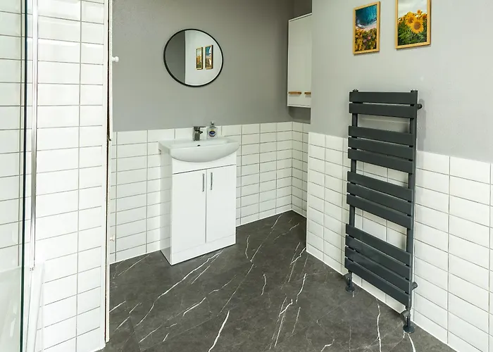 Apartamento Newly Furnished Cosy 3 Bed 20mins From Center *