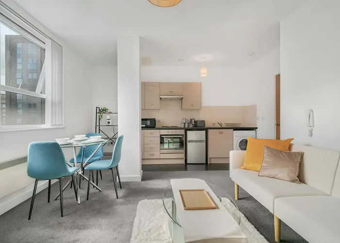 Old Trafford With Free Parking * Mánchester