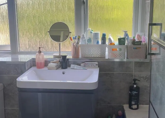 A House Near Etihad And Town Centre Alloggio in famiglia *