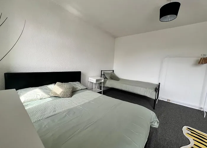 Feriehus Spacious House Close To With Free Parking *