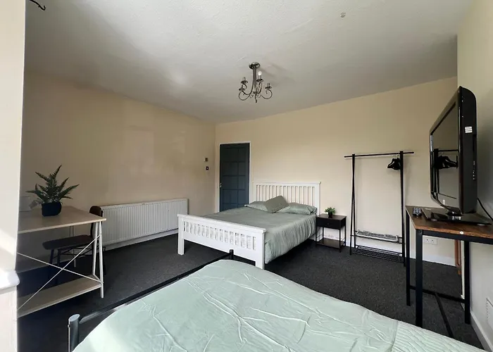 Feriehus Spacious House Close To With Free Parking *