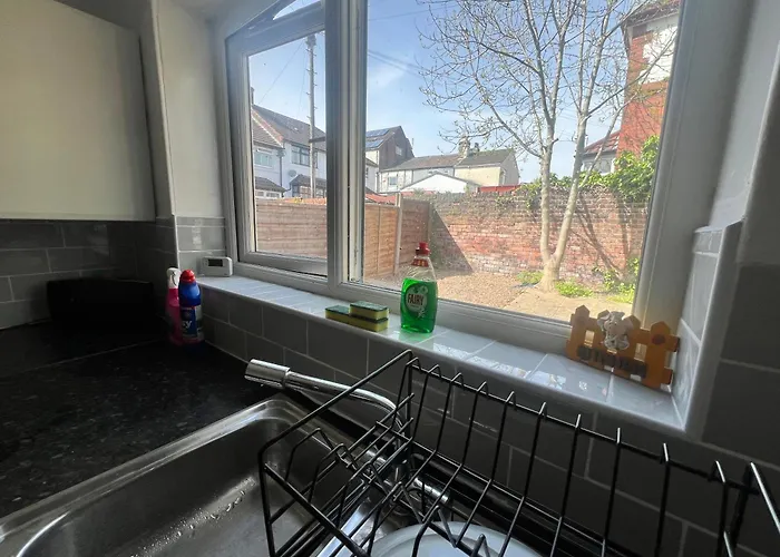 Feriehus Spacious House Close To With Free Parking *