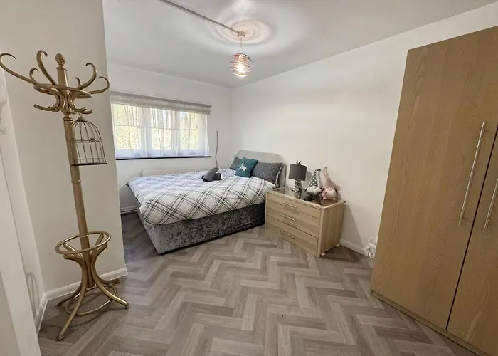 Lockton House Pansiyon *