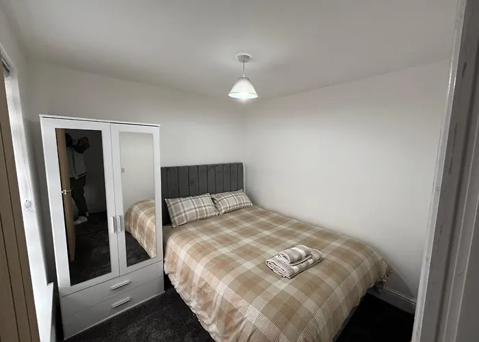 1 Bedroom Flat - Airport - 7 Mins To Man - Staycations & Business Stays! Apartamento Mánchester