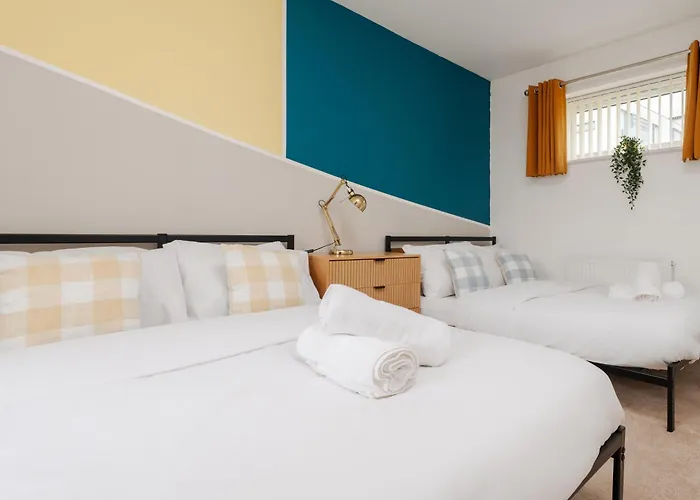 Spacious 4bd 3bt - Etihad - Coop - Pool Table - Free Parking 펜션