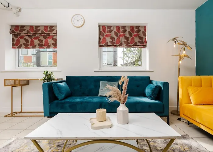 펜션 Spacious 4bd 3bt - Etihad - Coop - Pool Table - Free Parking